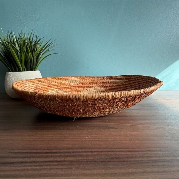 Vintage Woven Reed Basket South Western Straw 14" Diam. Brown Tan - Picture 4 of 10